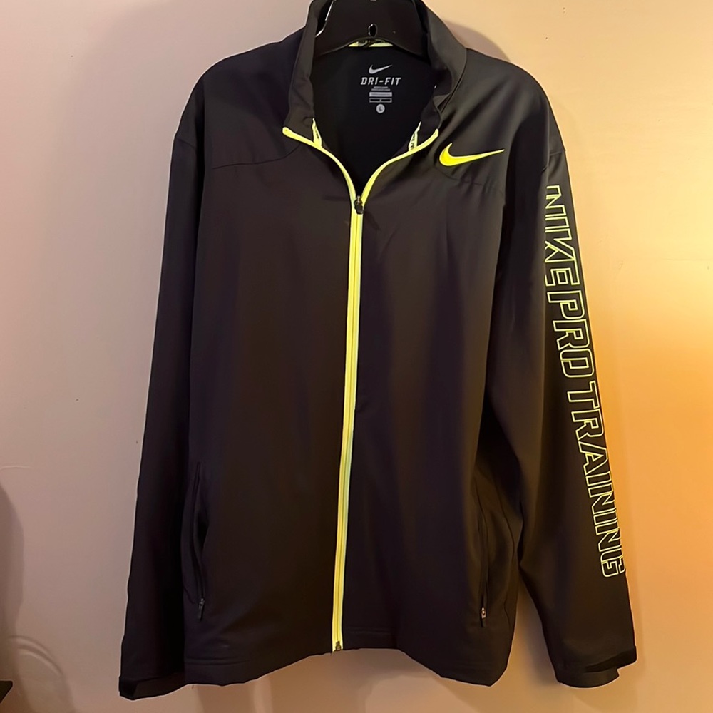 Nike Dri Fit jacket - Picture 1 of 8